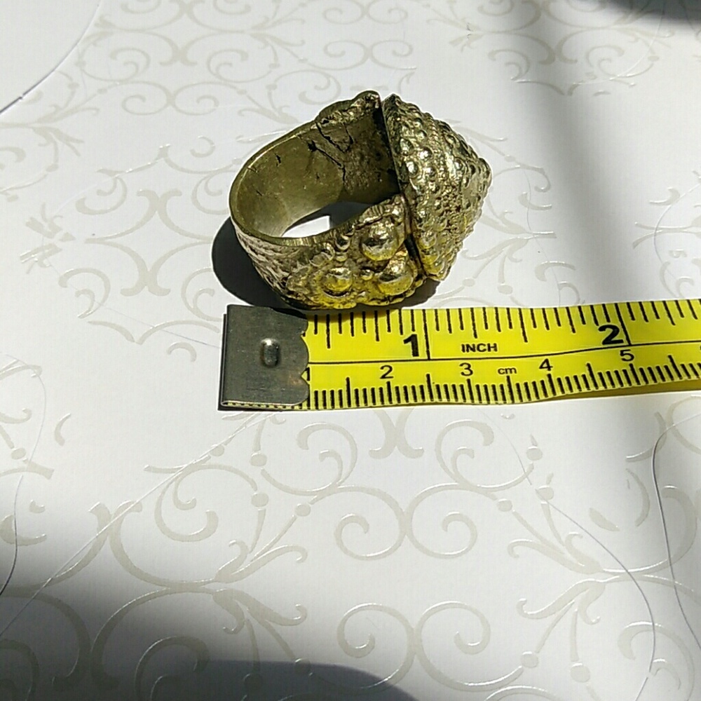 RING - ANTIQUE - none appraisal yet